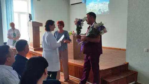 Вручення грамот і подяк співробітникам Інституту